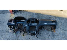 Recambio de salpicadero para lancia thema 3.0jtd 240 fap referencia OEM IAM P68045027AE  