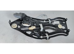 ELEVALUNAS TRASERO DERECHO 