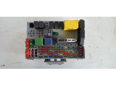 Recambio de caja reles / fusibles para opel astra g berlina 1.6 16v cat (z 16 xep / lj7) referencia OEM IAM X55E30NG05 24412497 