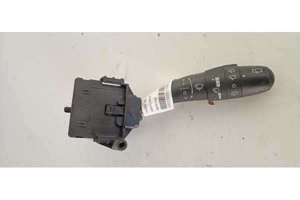 Recambio de mando limpia para hyundai i30 1.6 crdi cat referencia OEM IAM 3693PALHD2  