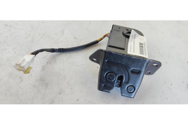 Recambio de cerradura maletero / porton para kia rio drive referencia OEM IAM   