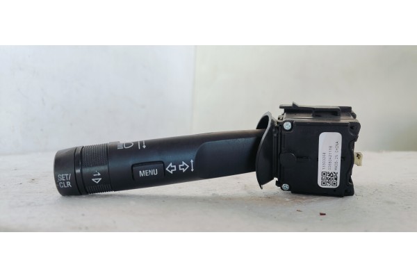 Recambio de mando intermitentes para opel insignia berlina 2.0cdti 130 fap referencia OEM IAM 13303268  