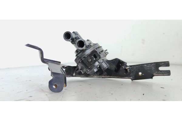 Recambio de bomba agua para toyota rav 4 referencia OEM IAM 0641001301  