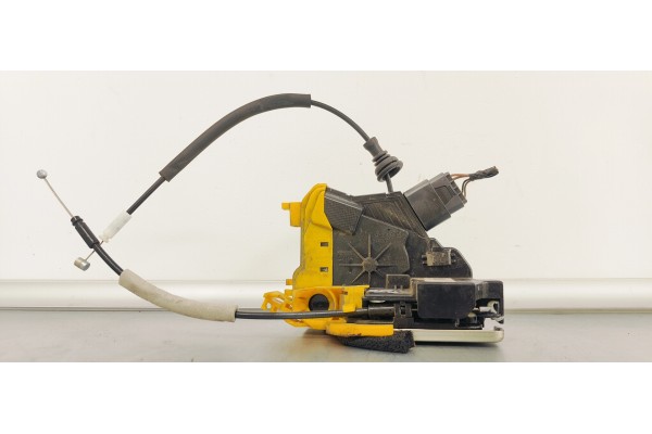 Recambio de cerradura puerta delantera derecha para kia cee´d 1.4 crdi 90 fap referencia OEM IAM 81320A2010  