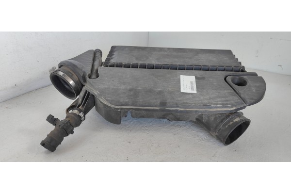 Recambio de filtro aire para opel combo d kasten l1h1 2,2t referencia OEM IAM 51907743  