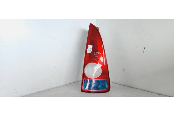 Recambio de piloto trasero derecho para renault espace iv (jk0) grand espace expression referencia OEM IAM 8200027152  