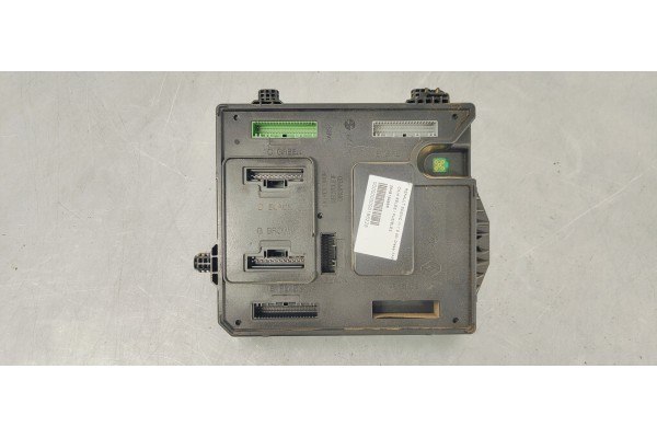 Recambio de caja reles / fusibles para renault scenic iii 1.5 dci diesel fap referencia OEM IAM 284B15986R  