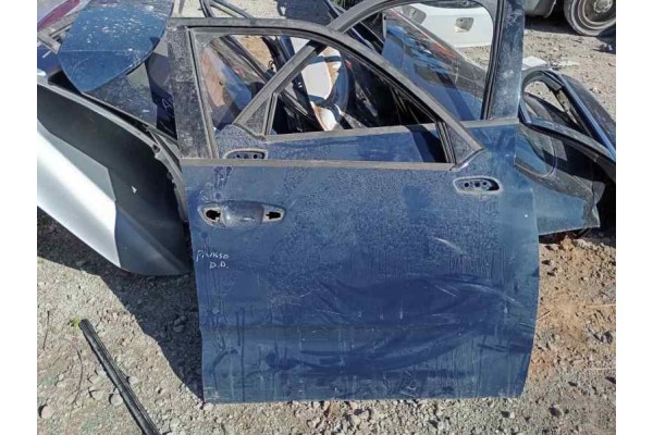 Recambio de puerta delantera derecha para citroen c4 picasso 1.6hdi 120 fap referencia OEM IAM   
