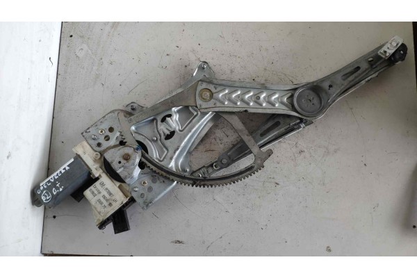 Recambio de elevalunas delantero izquierdo para opel vectra c berlina 1.9 cdti referencia OEM IAM 0130822011 93171820LH 