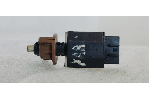 Recambio de interruptor para toyota yaris 1.5 i 112 referencia OEM IAM   