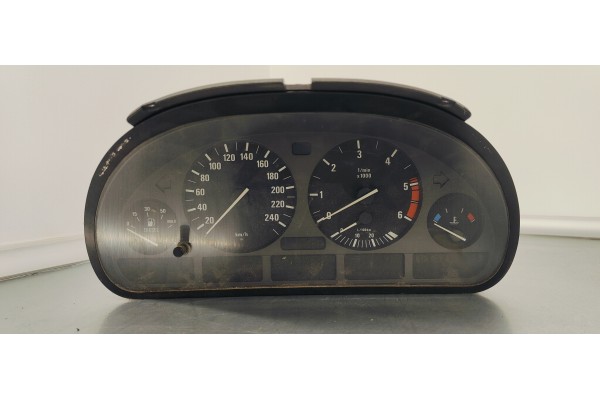 Recambio de cuadro instrumentos para bmw serie 5 berlina (e39) 3.0 d 195 [530] referencia OEM IAM 62118372361  