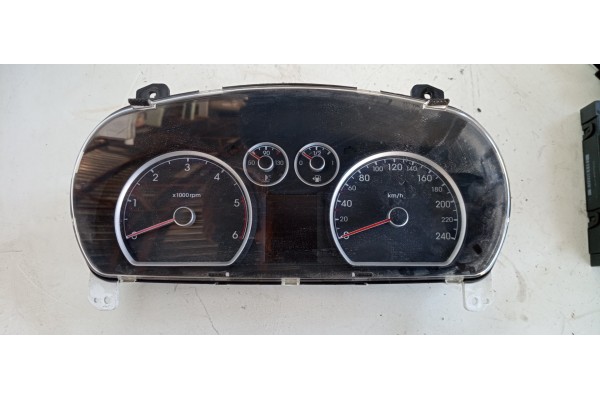 Recambio de cuadro instrumentos para hyundai i30 1.6 crdi cat referencia OEM IAM 11001335501U CV2494003 