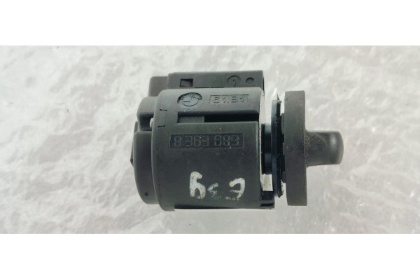 Recambio de mando luces para bmw serie 5 berlina (e39) 3.0 d 195 [530] referencia OEM IAM 61318363683  