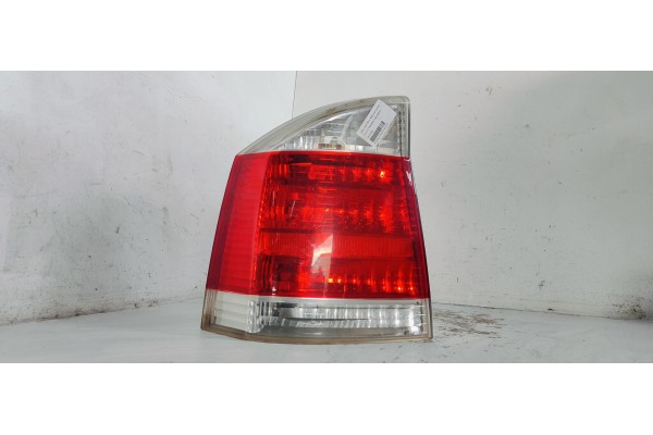 Recambio de piloto trasero izquierdo para opel vectra c berlina comfort referencia OEM IAM 13131001  