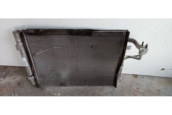 Recambio de condensador / radiador aire acondicionado para hyundai i30 1.6 crdi cat referencia OEM IAM   