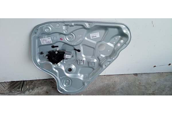 Recambio de elevalunas trasero derecho para hyundai i30 1.6 crdi cat referencia OEM IAM 834802R050 5602476 814202L000