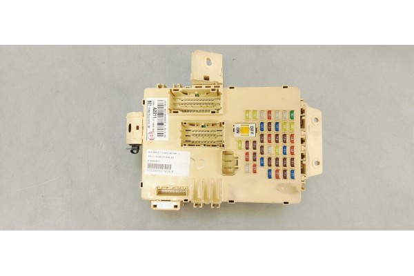 Recambio de caja reles / fusibles para kia cee´d 1.4 crdi 90 fap referencia OEM IAM 91950A2011  