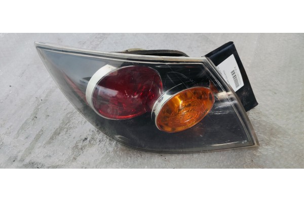 Recambio de piloto trasero izquierdo para mazda 3 berlina (bk) 2.0mzcd 143 fap referencia OEM IAM   