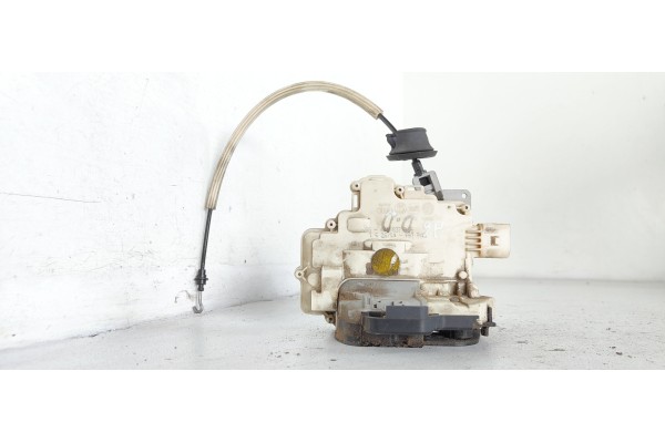 Recambio de cerradura puerta delantera derecha para audi a6 berlina (4f2) 2.4 referencia OEM IAM   