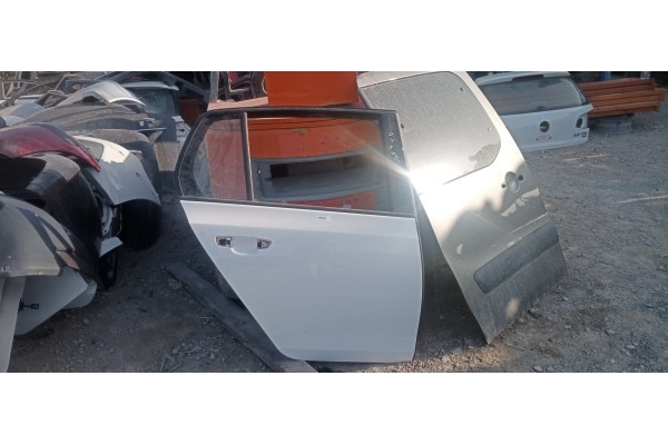 Recambio de puerta trasera derecha para volkswagen golf vi (5k1) 2.0 tdi 140 fap referencia OEM IAM   