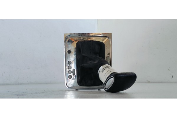 Recambio de pomo palanca cambio para volkswagen passat variant (3c5) highline referencia OEM IAM 3C1713203  