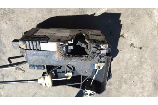 Recambio de cerradura puerta delantera derecha para opel vectra c berlina 2.0 dti referencia OEM IAM 24447341  