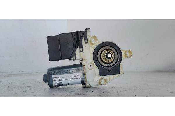 Recambio de motor elevalunas trasero derecho para seat leon (1m1) signo referencia OEM IAM 0536006002  
