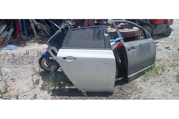 Recambio de puerta trasera derecha para opel astra j lim. referencia OEM IAM   