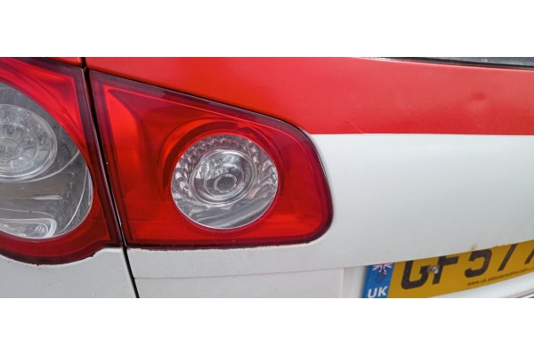 Recambio de piloto trasero izquierdo interior para volkswagen passat variant (3c5) 1.9 tdi referencia OEM IAM   