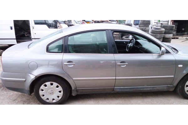 Recambio de puerta trasera derecha para volkswagen passat berlina (3b3) 1.9 tdi referencia OEM IAM   