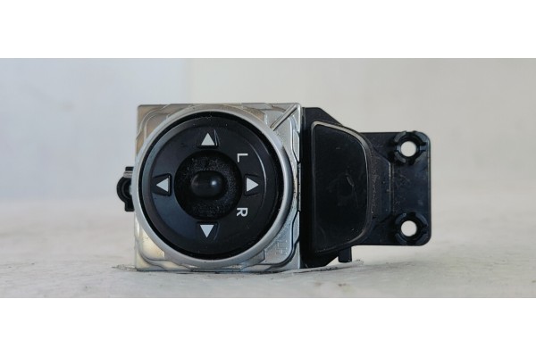 Recambio de mando retrovisor para hyundai i30 (gd) 1.4crdi 90 fap referencia OEM IAM 39Y4811110  