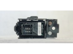 Recambio de freno de mano electrico para opel insignia berlina 2.0cdti 130 fap referencia OEM IAM 13271123  