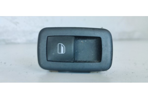 Recambio de mando elevalunas trasero izquierdo para dodge journey sxt sr edition referencia OEM IAM 04602531AE  