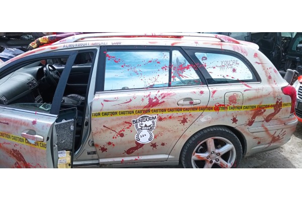 Recambio de puerta trasera izquierda para toyota avensis wagon (t25) 2.2 d-4d sol referencia OEM IAM   