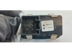 Recambio de mando elevalunas trasero izquierdo para dodge journey sxt sr edition referencia OEM IAM 04602531AE  