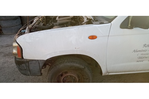 Recambio de aleta delantera izquierda para nissan pick-up (d22) 2.5 16v turbodiesel cat referencia OEM IAM   