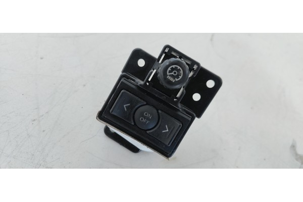 Recambio de mando multifuncion para lexus is200 (ds2/is2) 220d referencia OEM IAM   