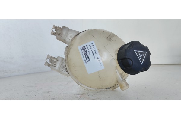Recambio de deposito expansion para citroen c3 feel referencia OEM IAM 980077728002  