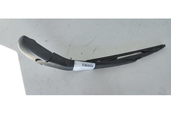 Recambio de brazo limpia trasero para dodge journey sxt sr edition referencia OEM IAM   