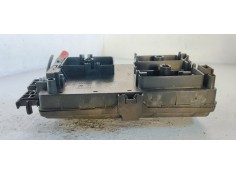 Recambio de caja reles / fusibles para opel insignia berlina 2.0cdti 130 fap referencia OEM IAM 13255300  