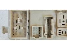 Recambio de caja reles / fusibles para mazda 3 berlina (bk) 2.0mzcd 143 fap referencia OEM IAM BP8F66730G  