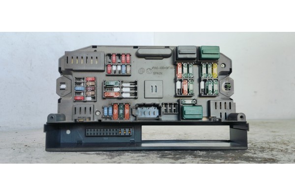 Recambio de caja reles / fusibles para bmw x5 (e70) referencia OEM IAM 518953039A  