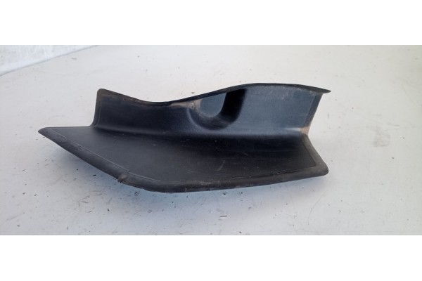 Recambio de moldura para jaguar f-pace 2.0 diesel cat referencia OEM IAM HK8328661A  