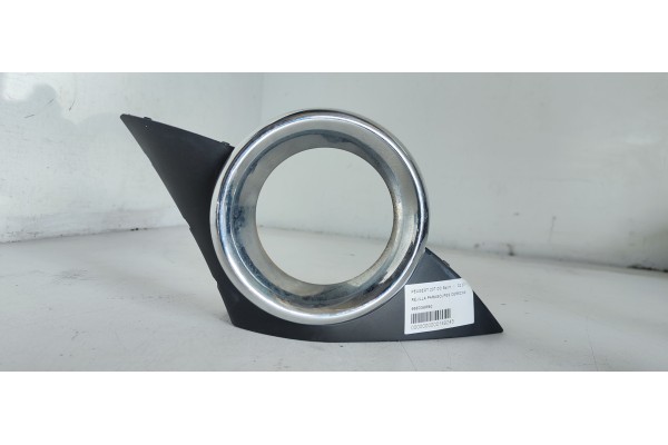 Recambio de rejilla paragolpes derecha para peugeot 207 cc sport referencia OEM IAM 9680098680  