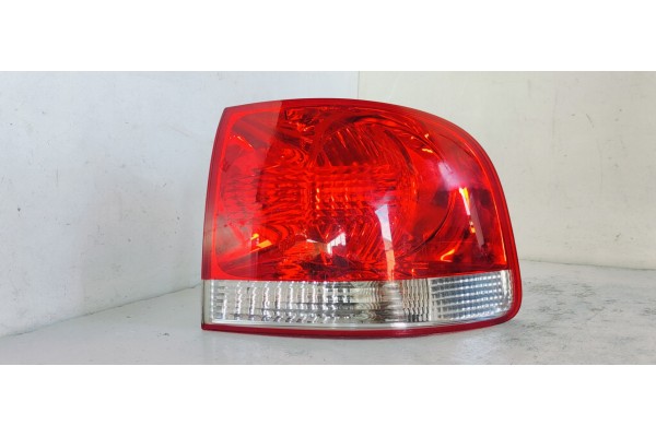 Recambio de piloto trasero derecho para volkswagen touareg (7la) tdi r5 referencia OEM IAM 28258002  