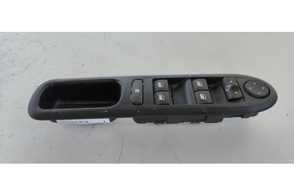 Recambio de mando elevalunas delantero izquierdo para peugeot 407 2.0 16v cat referencia OEM IAM 96468704XT  