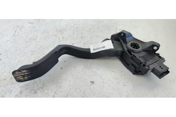 Recambio de pedal acelerador para citroen c3 1.6 hdi 75 fap referencia OEM IAM 9671433780  