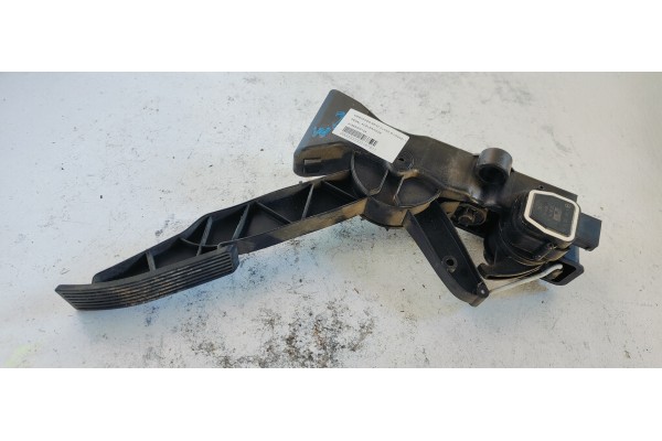 Recambio de pedal acelerador para mercedes-benz clase b (w245) 1.7i 115 [170] referencia OEM IAM A1693000104  