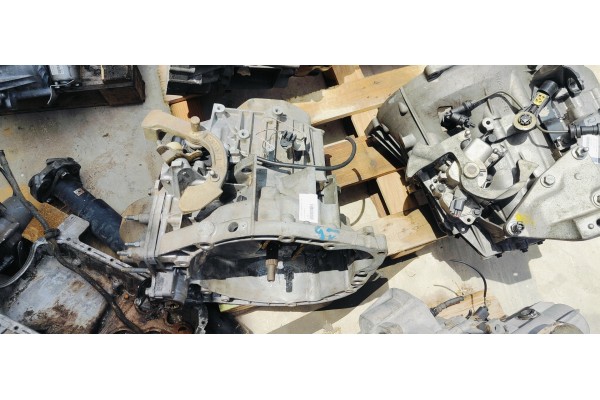 Recambio de caja cambios para citroen c5 berlina 2.0 hdi referencia OEM IAM 20LE94  