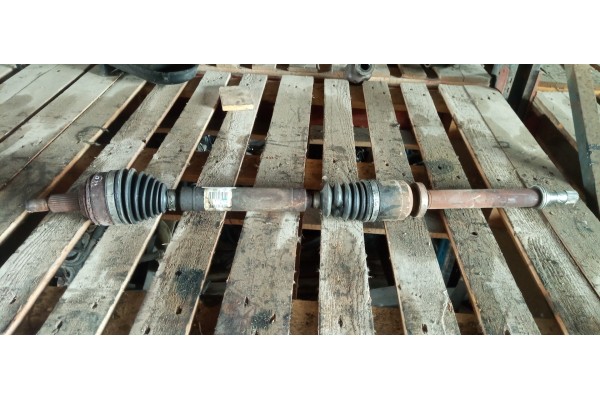 Recambio de transmision delantera derecha para renault laguna ii (bg0) 2.0 referencia OEM IAM 8200379208  